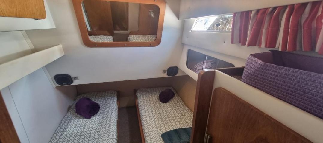 Beautiful And Comfy Boat In Barcelona With Boat Tour Option Otel Dış mekan fotoğraf